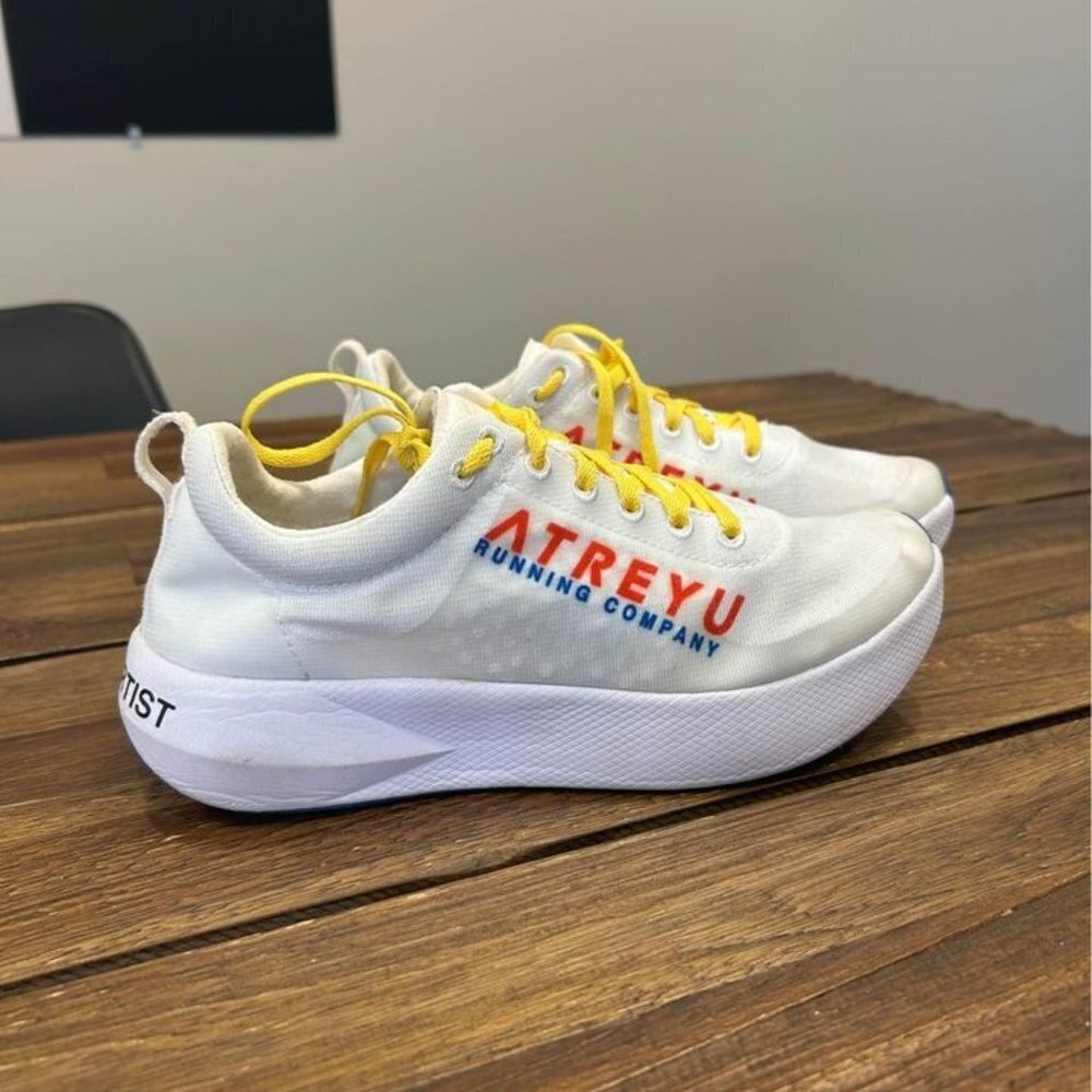 Triathlete Atreyu “the artist” running shoe. White. Size 7 men’s, 8.5 woman’s. L